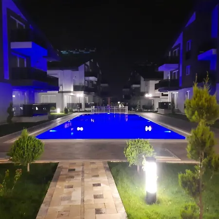 Alpha Apartment *